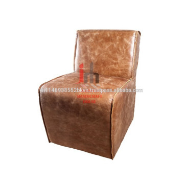 Cadeira de jantar de couro marrom